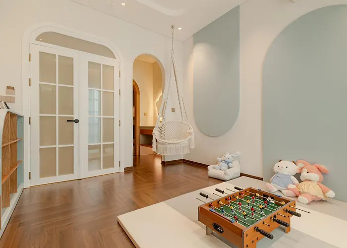 S - 5-bedroom Private Pool Near Beach, Jacuzzi, Sauna & Karaoke Villa